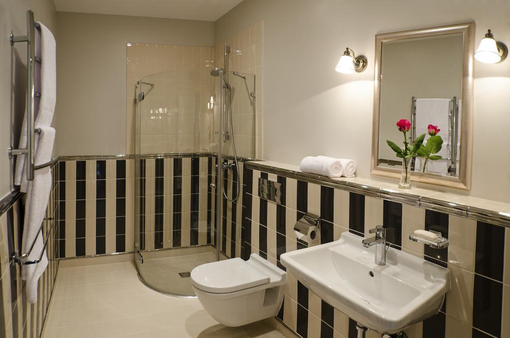 Ursula Royal Apartments ドルスキニンカイ 部屋 写真