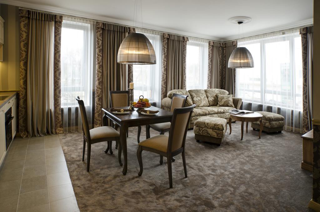 Ursula Royal Apartments ドルスキニンカイ エクステリア 写真